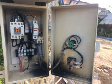 kırık elektrik kutusu denetimi