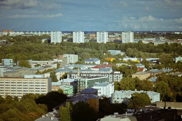 Vy över staden ovanifrån — Stockfoto