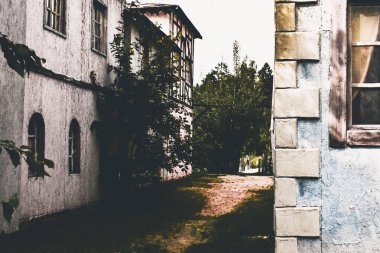 parlak ışık değil İtalya'da dar sokak