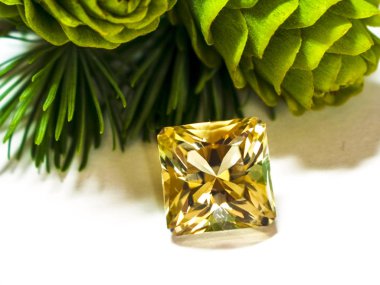 solma ışık beyaz izole kurdele ve yay ile hediye