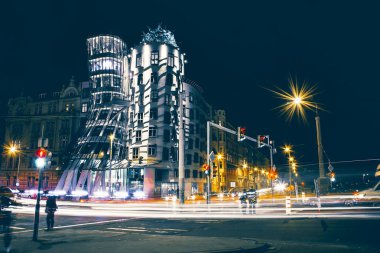 solan bir ışık gece şehir