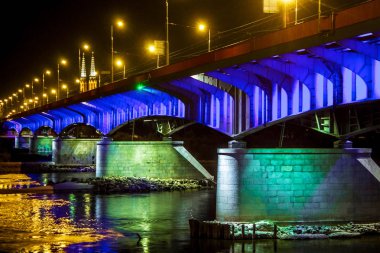 solma bir ışık gece köprü