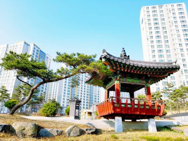 parlak ışıkta cennet tapınağı