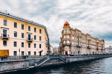 amsterdam'da kanal solma ışık