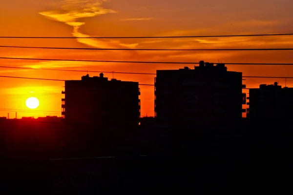 Silueta Ciudad Atardecer Luz Decolorante —  Fotos de Stock