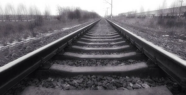 Железнодорожные Пути Зимой Затухающем Свете — стоковое фото