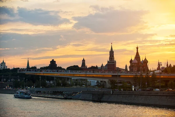 Vue Kremlin Rivière Moscou Nuit Dans Une Lumière Tamisée — Photo