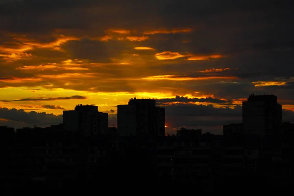 Puesta Sol Sobre Ciudad Luz Decolorante —  Fotos de Stock