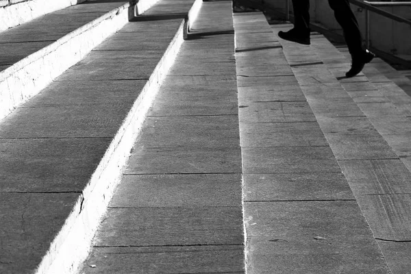 People Walking Street Fading Light — Stock Photo, Image