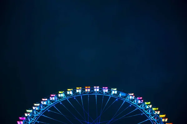 Ferris Roue Dans Nuit Dans Lumière Pas Brillante — Photo