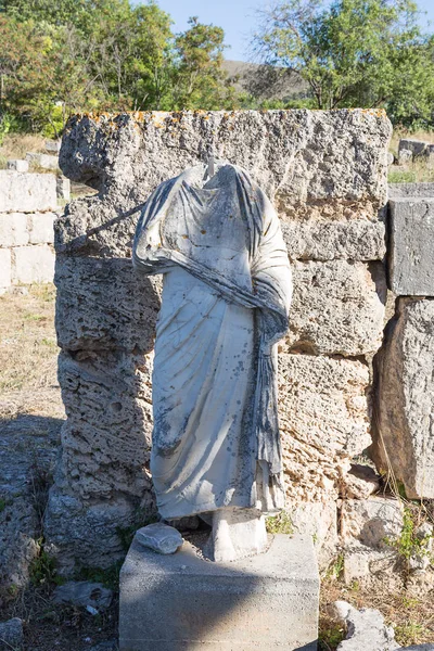 Estatua Sin Cabeza Sitio Arqueológico Antigua Corinto Grecia Europa — Foto de Stock