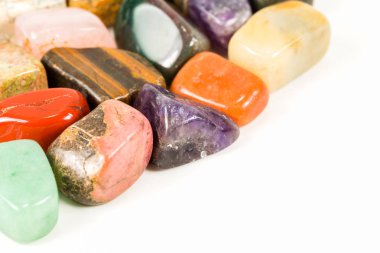 Eskitme taşlar kristal tedavi tedaviler ve reiki ile kopya alanı için