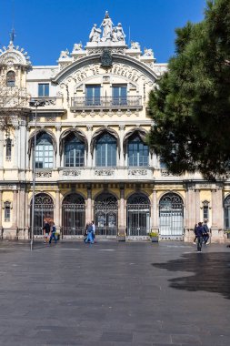Merkez Bina bağlantı noktası Barselona'nın önden görünümü. Barcelona, Katalonya, İspanya