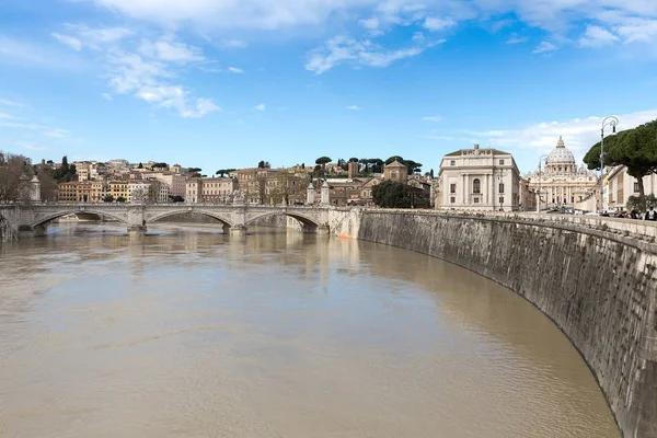 Panorámás Kilátással Hídról Pons Aelius Szent Péter Székesegyházra Róma Olaszország — Stock Fotó