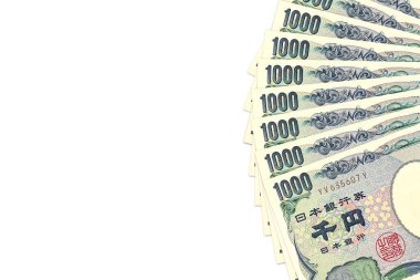 Beyaz arka plan üzerinde izole notlar bazı Japon yeni banka