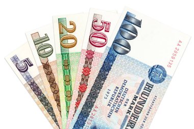 Doğu Alman markı banka notları yığını