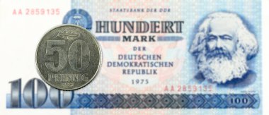 50 pfennig para tarihi 100 Doğu Alman markı banknot karşı