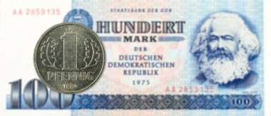 1 pfennig para tarihi 100 Doğu Alman markı banknot karşı