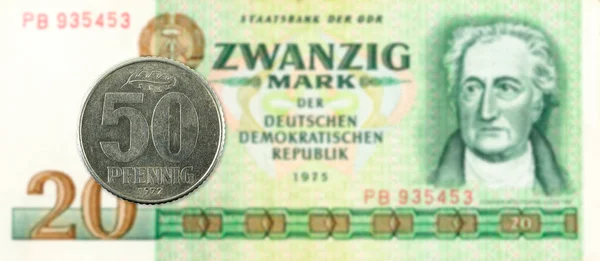 Moneda Pfennig Contra Histórico Billete Banco Marcos Alemania Oriental —  Fotos de Stock