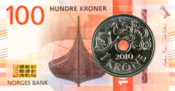 Moneda Noruega Contra Nuevo Anverso Billetes Banco 100 Coronas Noruegas — Foto de Stock