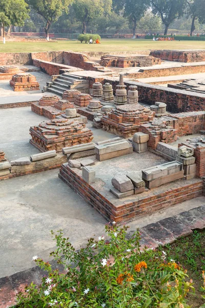 votiv stupas Sarnath, Varanasi, Uttar Pradesh, Hindistan kalıntıları