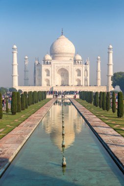 Taj Mahal, Agra, Uttar Pradesh, Hindistan çerçevesinde dört minare