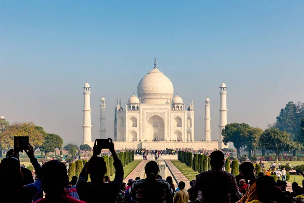Ana giriş, Agra, Uttar Pradesh, Hindistan dan Taj Mahal