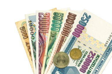 farklı zamanlarda Türk enflasyon Lirası para