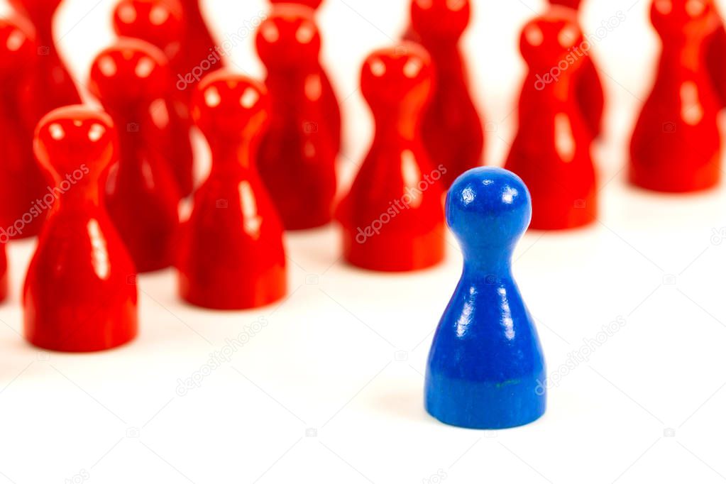 single blue halma cone against red halma cones indicating majority ratios and group constelation