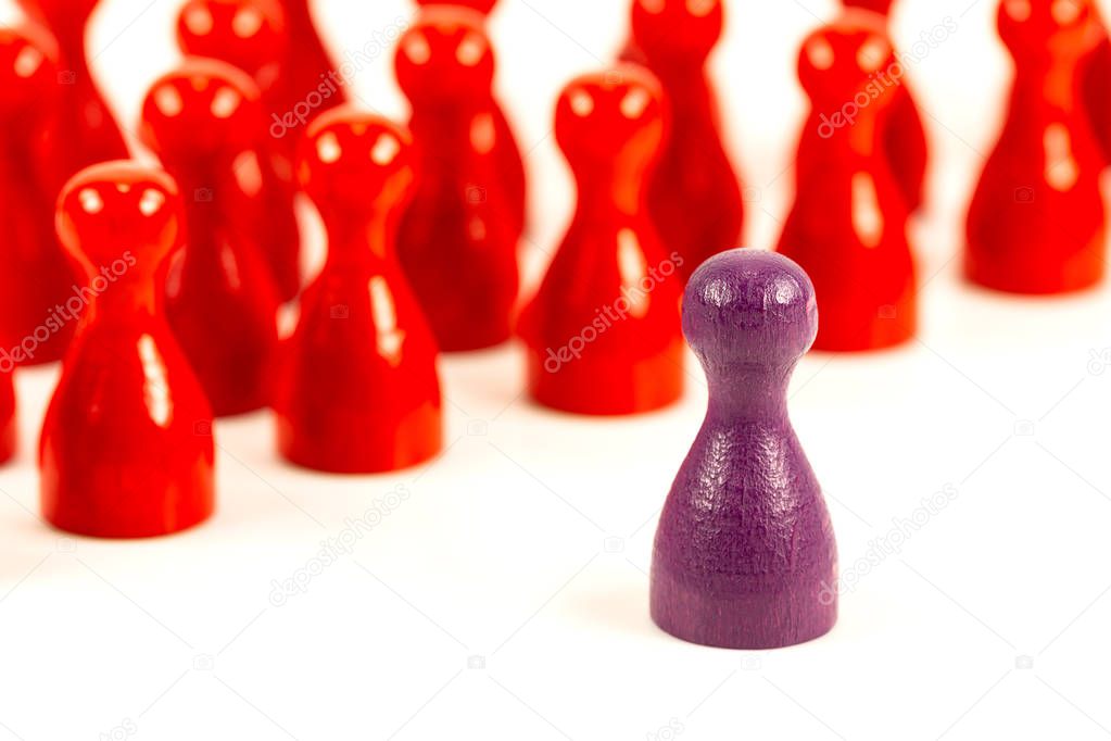 single purple halma cone against red halma cones indicating majority ratios and group constelation