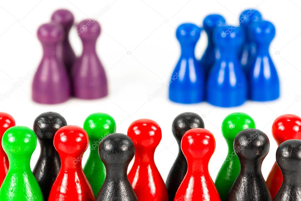 red, green and black halma cones against green blue and purple halma cones indicating majority ratios and group constelation