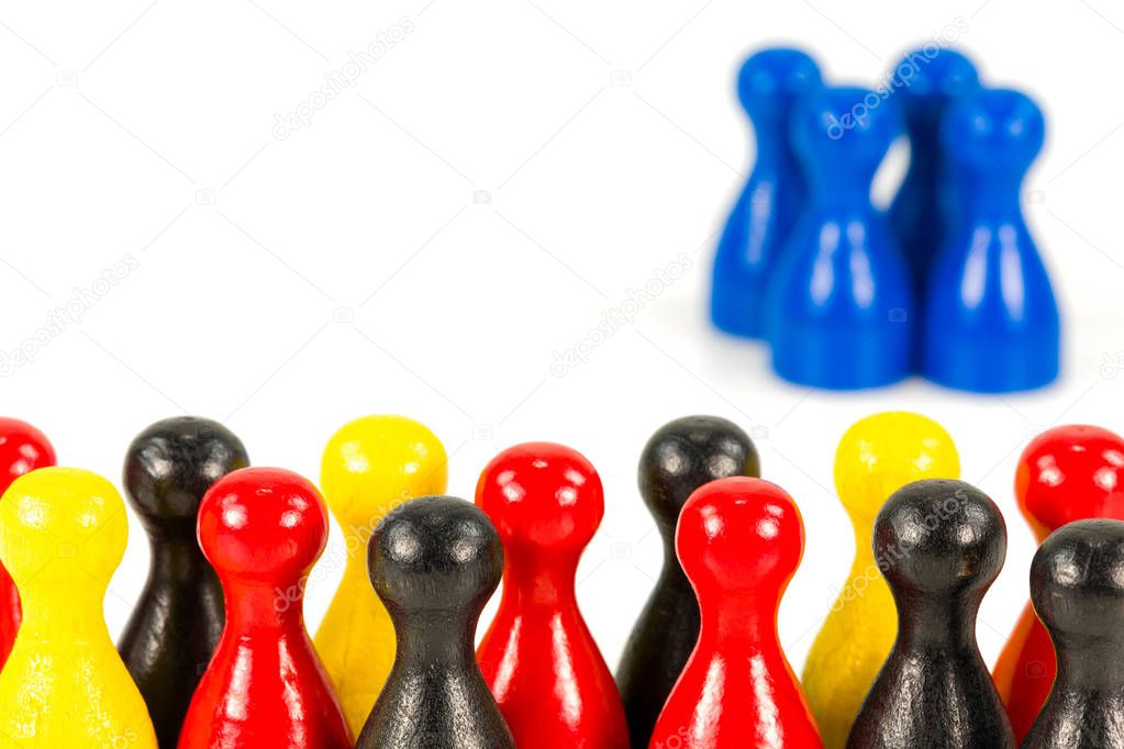 red, yellow and black halma cones against blue halma cones indicating majority ratios and group constelation
