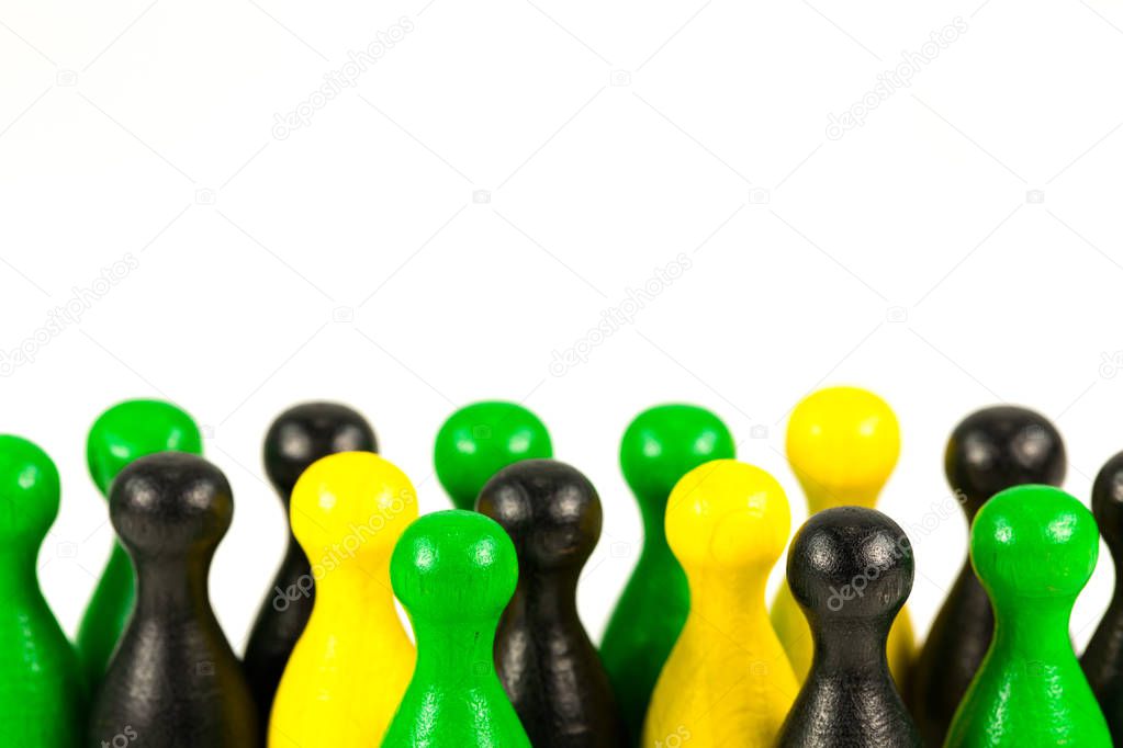black, yellow and green halma cones with copyspace indicating majority ratios and group constelation
