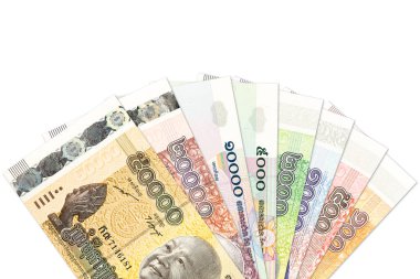 Ekonomi gösteren bazı yeni Kamboçyalı riel banknotlar