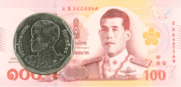 Nya Thailändska Baht Mynt Mot 100 Nya Thailändska Baht Eurosedeln — Stockfoto