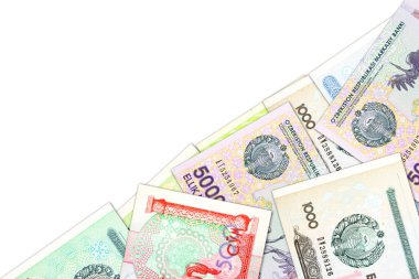 copyspa ile büyüyen ekonomiyi gösteren bazı Özbek Som banknotları