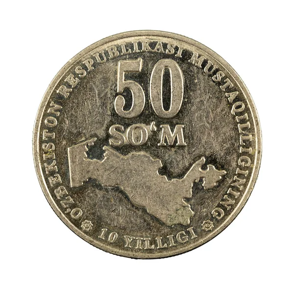 50 moneda de som uzbeka (2001) anverso aislado sobre fondo blanco —  Fotos de Stock