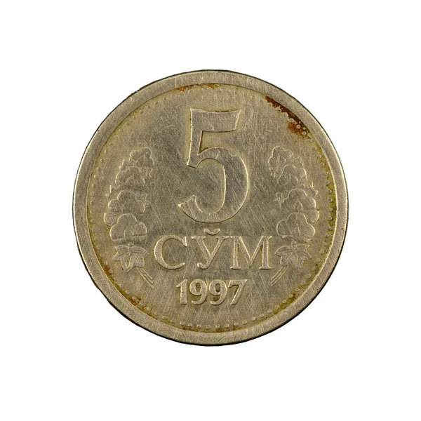 5 Oezbeekse som munt (1997) voorzijde geïsoleerd op witte achtergrond — Stockfoto