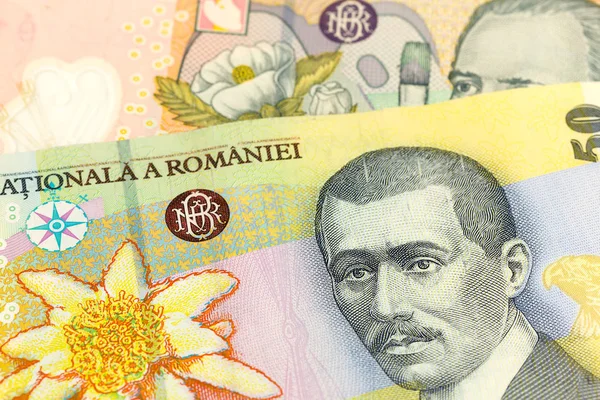 Detail některých rumunských bankovek, které označují rostoucí ekoni — Stock fotografie