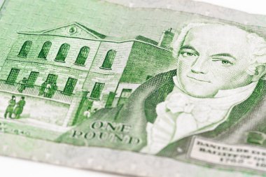 Guernsey 'in bir pound banknotunun ayrıntıları ters çevrilmiş.