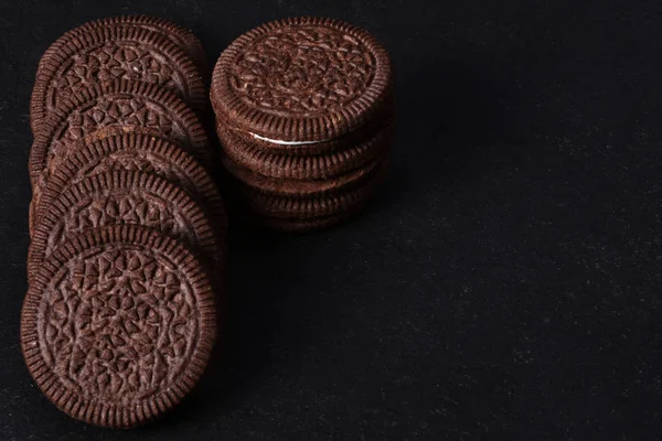 Pile Chocolate Cream Biscuits — Stock Photo, Image