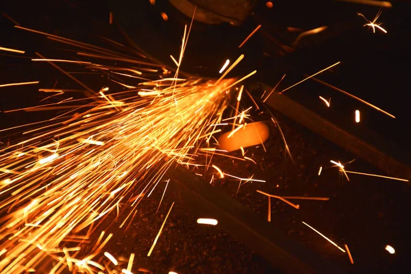 Magiska Glödande Flödet Gnistor Den Mörka Bakgrunden — Stockfoto