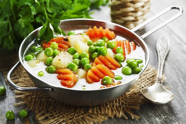 Soep Met Groene Erwten Plaat — Stockfoto