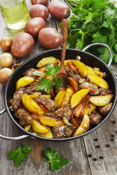 Potatoes Stewed Chicken Liver Table — Stock Photo, Image