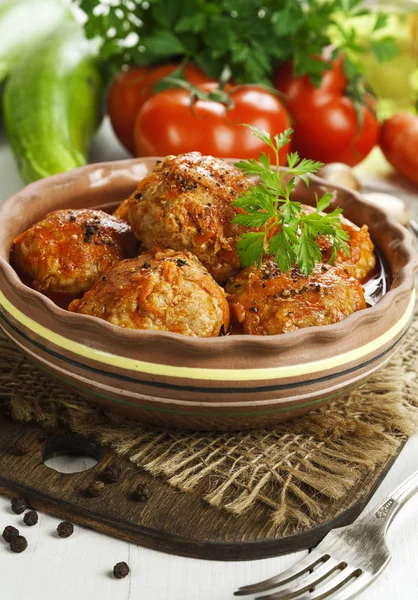 Boulettes Viande Aux Légumes Sauce Tomate Sur Table — Photo