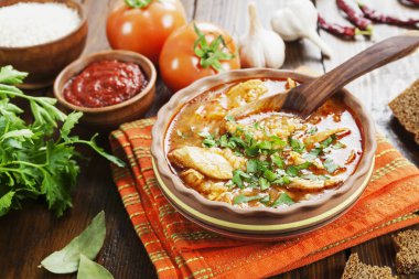 Geleneksel Gürcü çorbası Kharcho