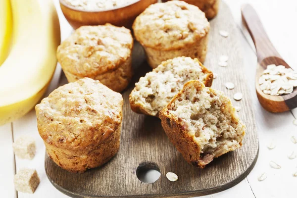 Banan muffins med havregryn — Stockfoto