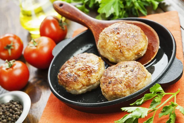 Burgers in the pan — Stock Photo, Image