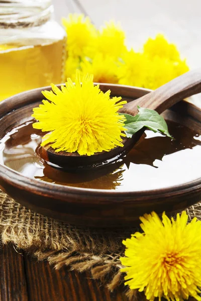 Marmelade aus Löwenzahn — Stockfoto