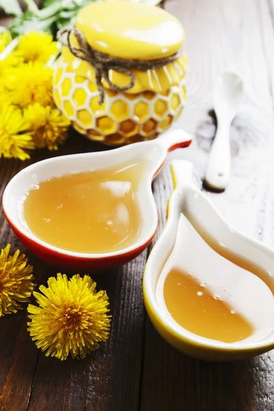 Jam of dandelions — Stock Photo, Image